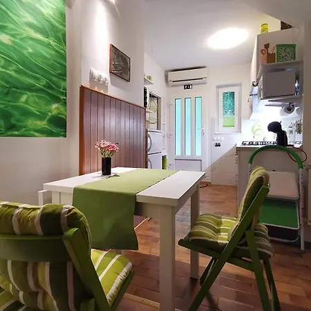 Apartament Nea *